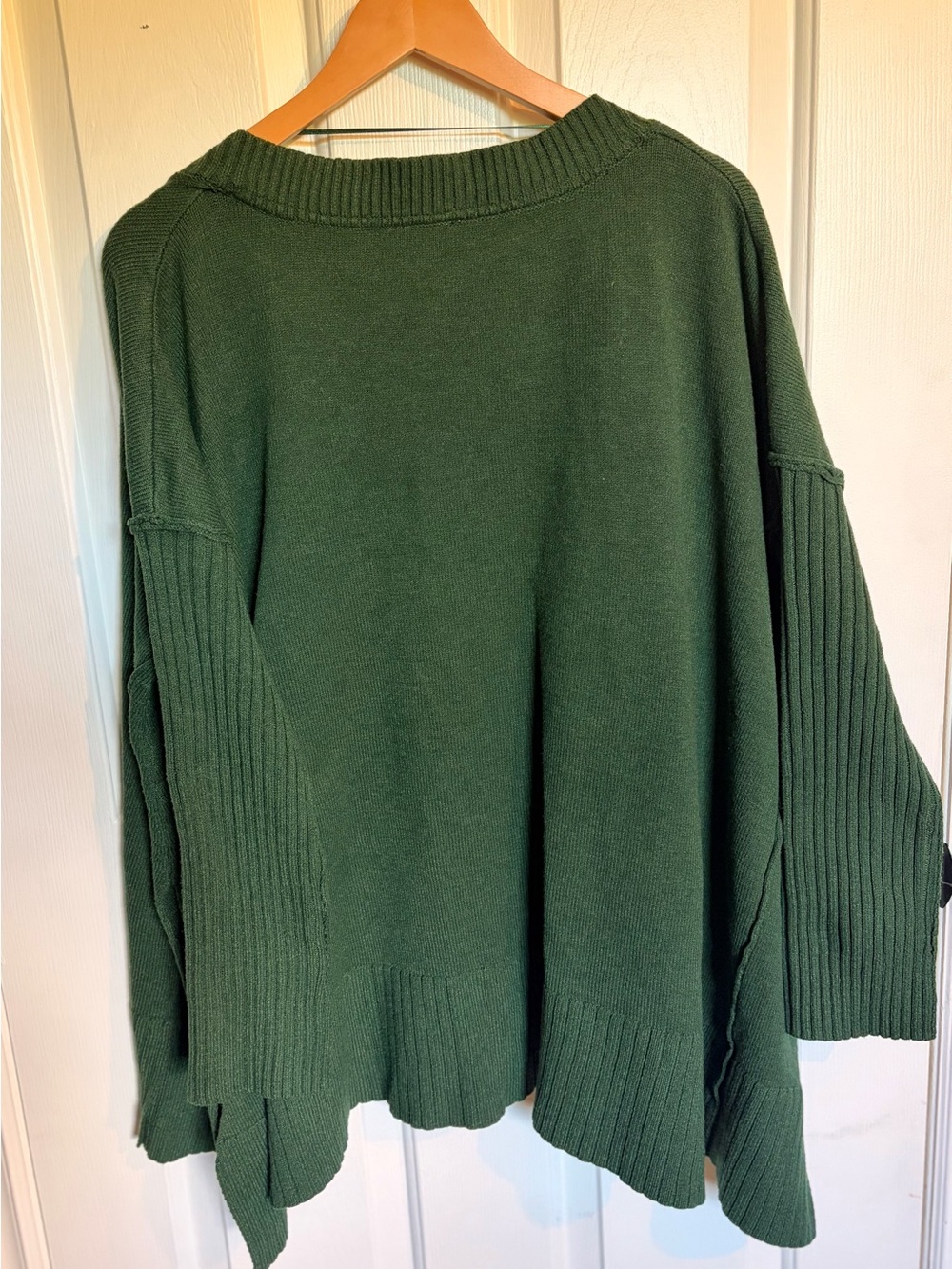 Free People Green Orion V-Neck Sweater - Picture 2 of 10